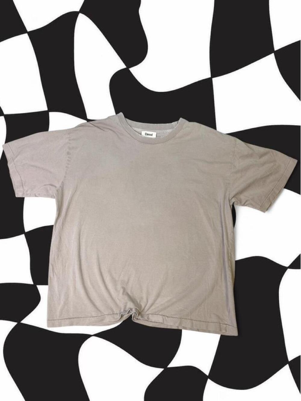Beige Elwood distressed neck boxey t-shirt
